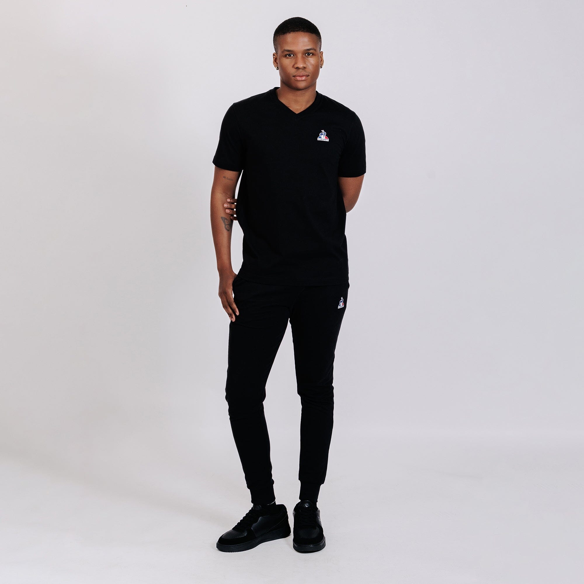 Essential V-Neck T-Shirt - Le Coq Sportif