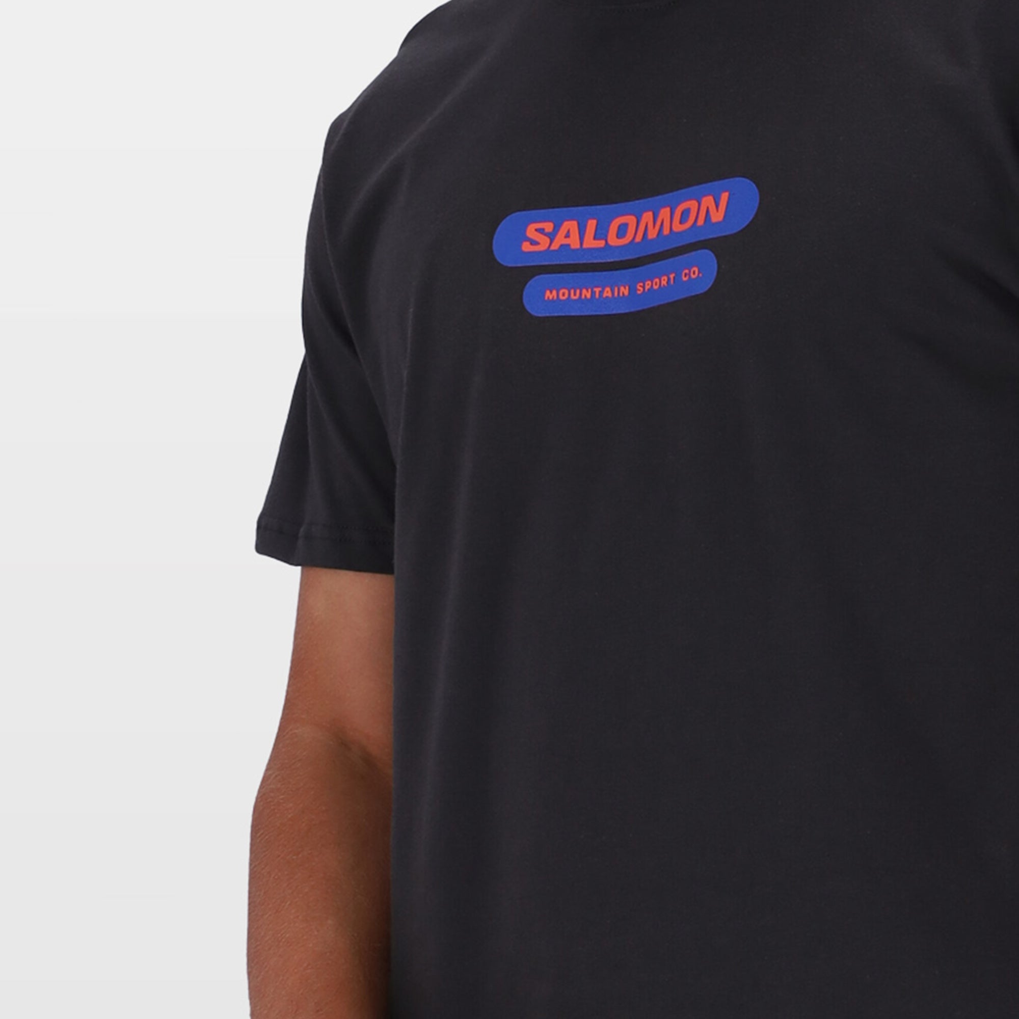 Salomon Round Trip Men's Active T-Shirt for Outdoor Adventures