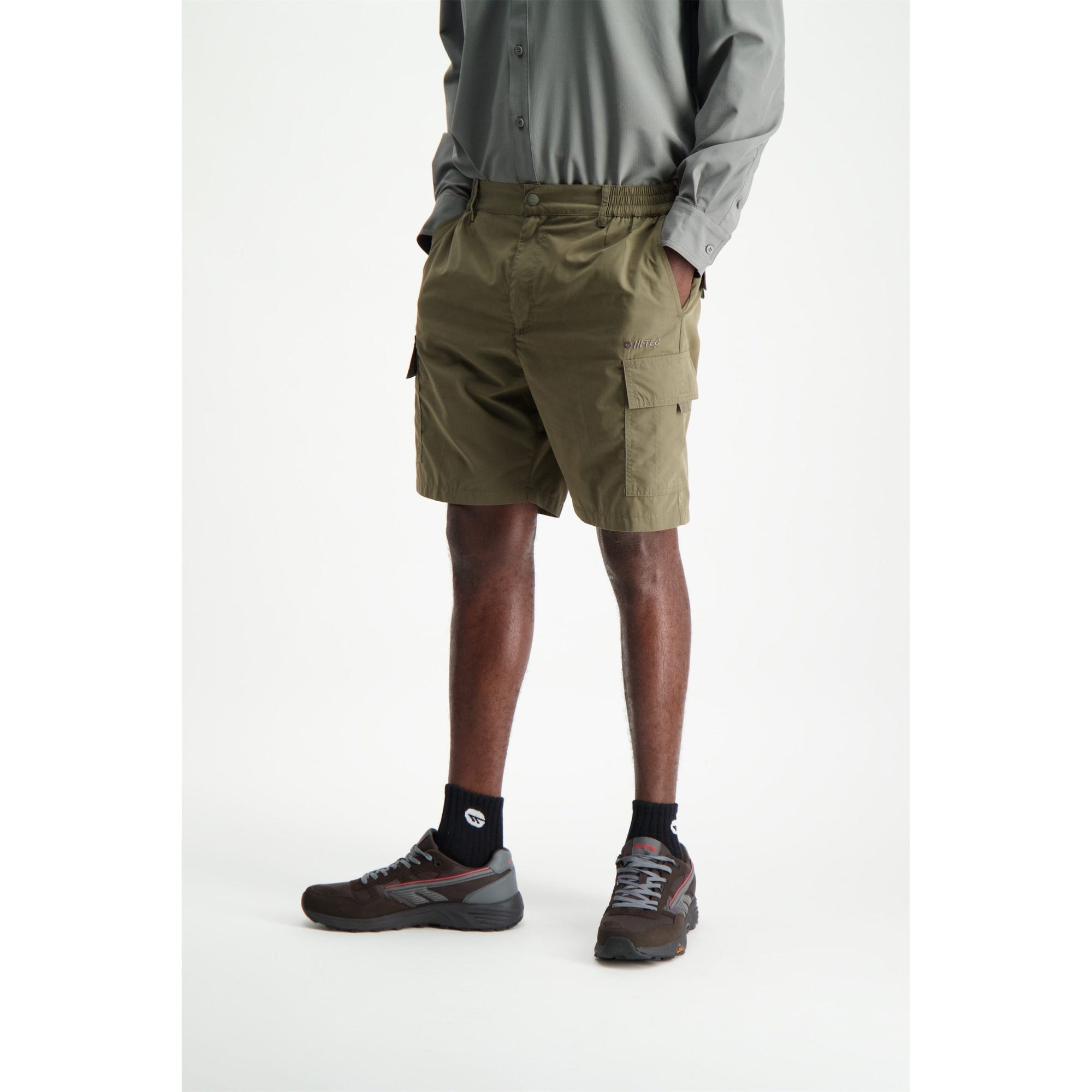 Durable Quick-Dry Men's Utility Cargo Shorts with Stash Pockets